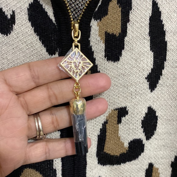 NWT Anne Klein poncho sweater is size large. - Picture 2 of 4